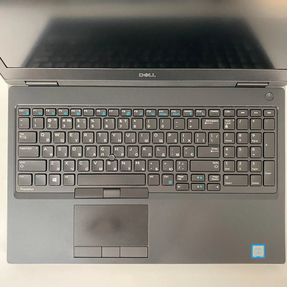 Мобильная рабочая станция Б-класс Dell Precision 7530 / 15.6" (3840x2160) IPS / Intel Core i7-8850H (6 (12) ядра по 2.6 - 4.3 GHz) / 16 GB DDR4 / 256 GB SSD / nVidia Quadro P2000, 4 GB GDDR5, 128-bit / HDMI / WebCam б/у + Подарок Беспроводная мышь / USB | Зображення 2
