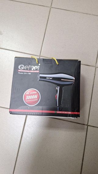 ОЧЕНКА! Фен для волосся Gemei GM 1780 професійний для сушіння волосся, 30000 Вт (Плохе паковання 3021) | Зображення 1
