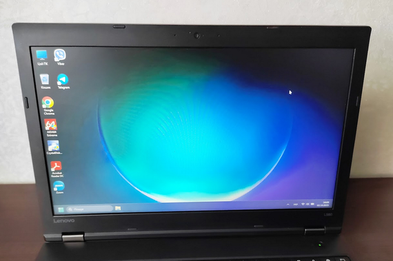 Ноутбук Lenovo ThinkPad L560 - 15.6 HD/i5 6200U/8/120 Б/У | Зображення 2