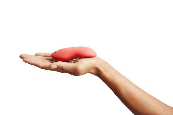 Потужний мінівібромасажер Touch X Crave Coral by We-Vibe, зручно поєднувати з проникним сексом | Зображення 7