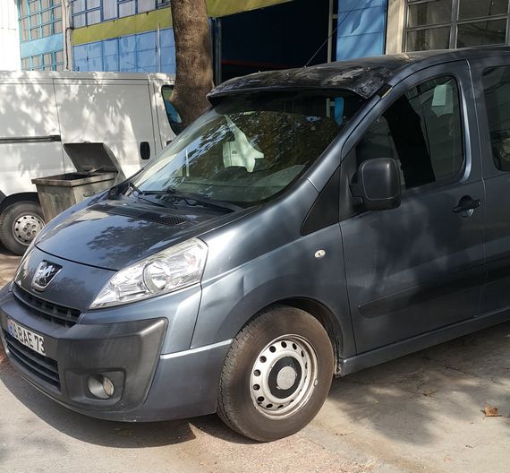 Козырек на лобовое стекло (черный глянец, 5мм) для Fiat Scudo 2007-2015 гг | Зображення 3