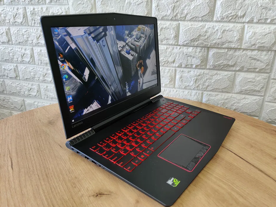 Ноутбук Lenovo Legion Y520/15.6 FHD/IPS/i7 7700HQ/16Gb/SSD256Gb/GTX1060-6Gb | Зображення 2