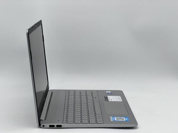 Ноутбук Б-клас HP 15-dy2045nr / 15.6" (1920x1080) IPS / Intel Core i5-1135G7 (4 (8) ядра по 4.2 GHz) / 16 GB DDR4 / 240 GB SSD / Intel UHD Graphics / WebCam б/в + Подарунок Бездротова миша HOCO GM28 | Зображення 2