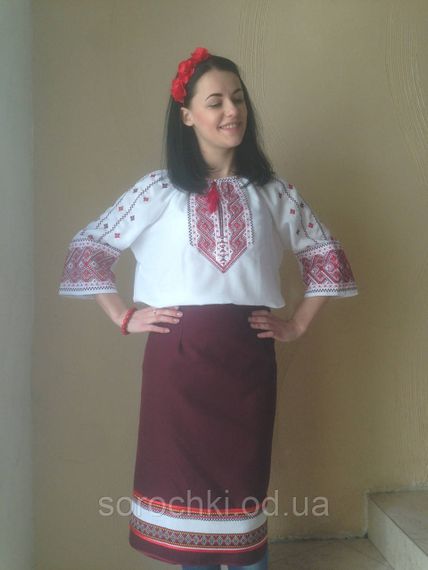 Вышиванка  женская орнамент "Бесконечник"  Цвет: белый. Цвет вышивки: белый, синий,красный домотканное полотно короткий рукав,под  пояс,красная