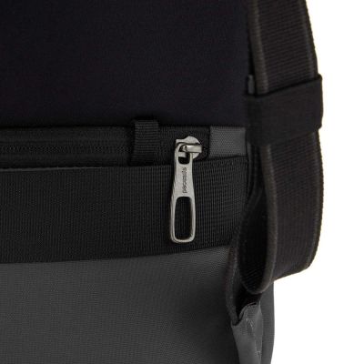 Рюкзак туристичний Pacsafe Metrosafe X 20L графітовий (30640144) | Зображення 1
