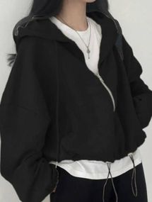 Жіноче укорочене худі оверсайз на блискавці з капюшоном колір чорний розмір 42/48 HI2731