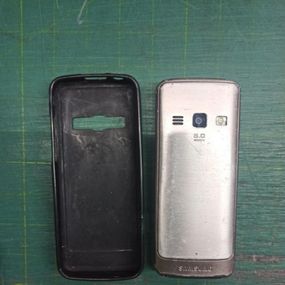 Кнопковий телефон Samsung S5611 gold бу