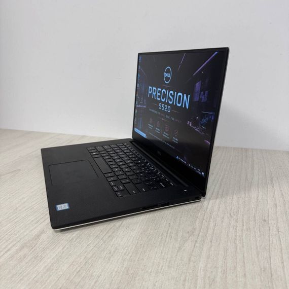 Мобільна робоча станція Dell Precision 5520 / 15.6" (1920x1080) IPS / Intel Core i5-7300HQ (4 ядра по 2.5 - 3.5 GHz) / 8 GB DDR4 / 256 GB SSD M2 NVMe / nVidia Quadro M1200, 4 GB GDDR5, 128-bit / WebCam б/в | Зображення 6