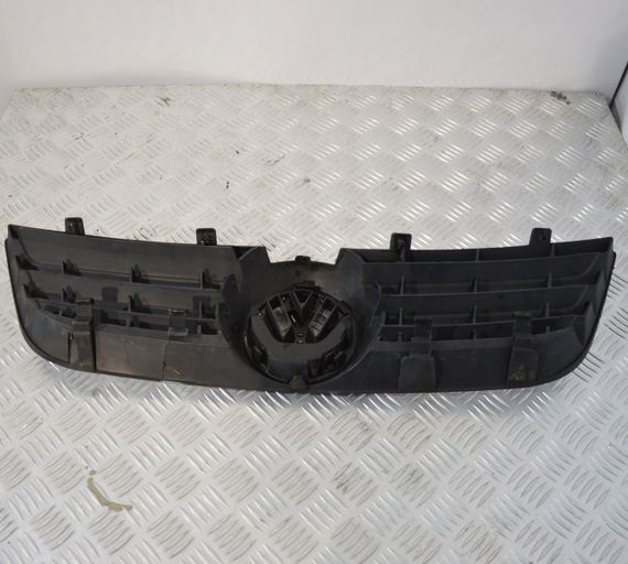 Решітка радіатора Volkswagen Polo 9N 2001-2009 Решітка переднього бампера Фольксваген Поло | Зображення 4