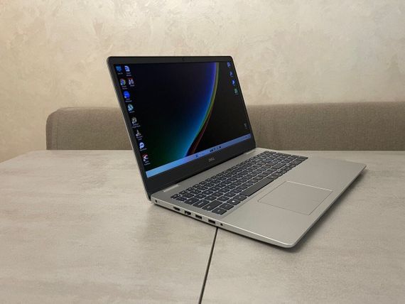 Ноутбук Dell Inspiron 5593 / 15.6" (1920x1080) IPS / Intel Core i7-1065G7 (4 (8) ядра по 1.3 - 3.9 GHz) / 16 GB DDR4 / 512 GB SSD M.2 + 500 GB HDD / Intel Iris Plus Graphics / WebCam б/в + Подарунок Дротова миша / USB | Зображення 4