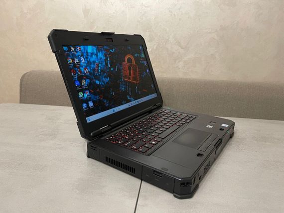 Защищенный ноутбук Dell Latitude 5424 Rugged / 14" (1920x1080) IPS Touch / Intel Core i5-8350U (4 (8) ядра по 1.7 - 3.6 GHz) / 16 GB DDR4 / 256 GB SSD M.2 / Intel UHD Graphics 620 / WebCam / Fingerprint б/у | Зображення 4
