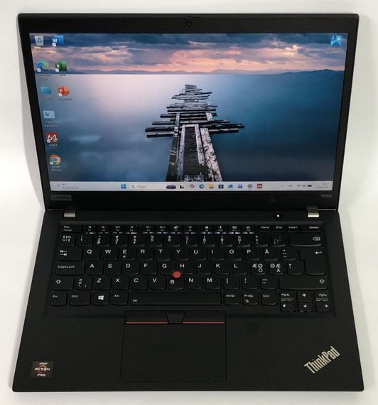 Ультрабук Lenovo ThinkPad T495s / 14" (1920x1080) IPS / AMD Ryzen 5 PRO 3500U (4 (8) ядра по 2.1 - 3.7 GHz) / 16 GB DDR4 / 256 GB SSD NVMe / AMD Radeon Vega 8 Graphics / WebCam / Win 11 Pro б/в | Зображення 1