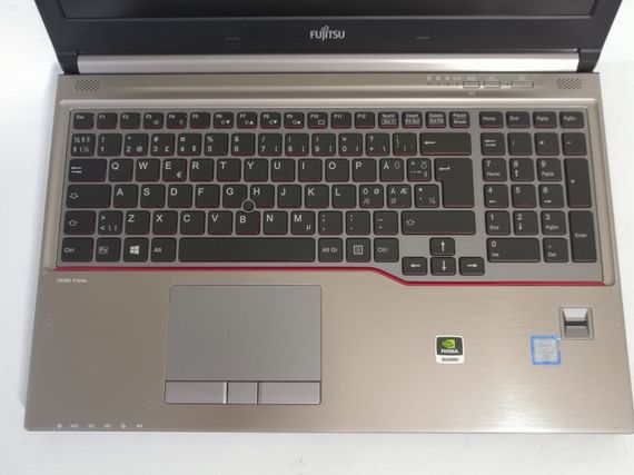 Мобільна робоча станція Fujitsu Celsius H760 / 15.6" (1920x1080) IPS / Intel Core i5-6440HQ (4 ядра по 2.6 - 3.5 GHz) / 16 GB DDR4 / 256 GB SSD / nVidia Quadro M600M, 2 GB GDDR5, 128-bit / WebCam / DisplayPort б/в | Зображення 5