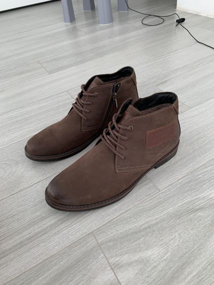 Зимові коричневі черевики 44розмір