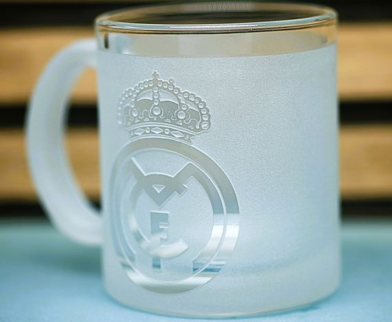 Скляна чашка 320 мл Реал Мадрид Real Madrid з гравіюванням подарунок для фаната  футбольна кружка | Зображення 2