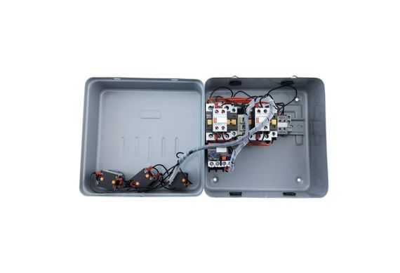 Контактор КММор253253 оболочка металл реверс 32А РТ-23-32А 400В/АС3 IP54 Ny95504454 | Зображення 1