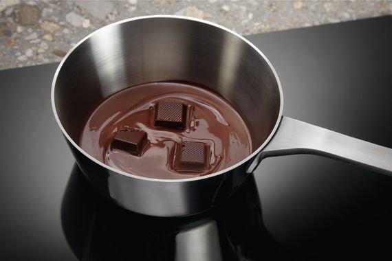 Варильна поверхня Electrolux індукційна EIV64453 | Зображення 3