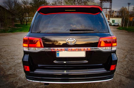 Планка над номером LED (2016-2024) для Toyota Land Cruiser 200 | Зображення 1