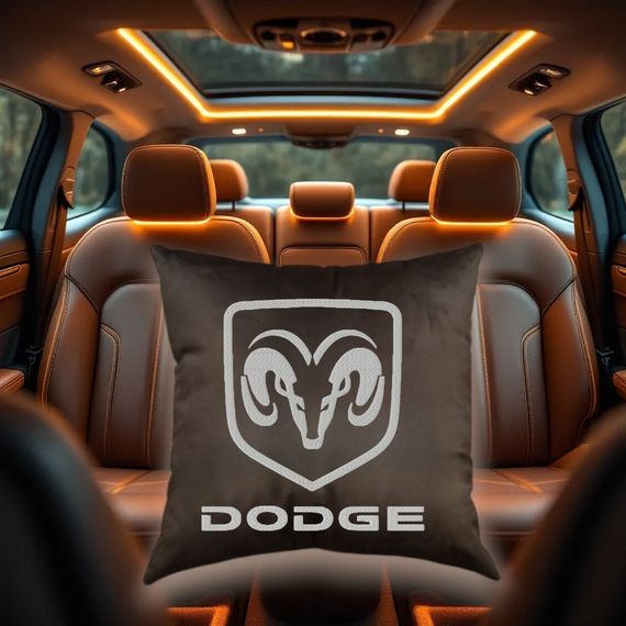 Авто Подушка c вышивкой логотипа марки додж Dodge коричневый автомобилисту 00454