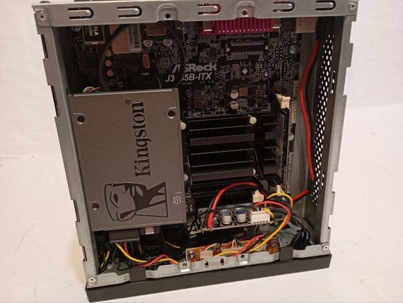 ПК GameMax M200 SFF / Intel Celeron J3455 (4 ядра по 1.5 - 2.3 GHz) / 8 GB DDR3 / 120 GB SSD / Intel HD Graphics 500 б/в | Зображення 6