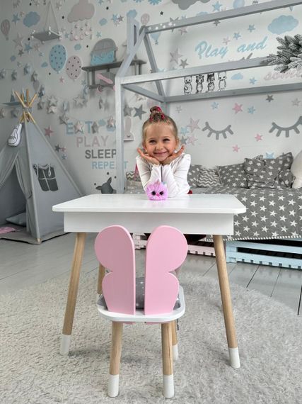 Дитячий столик білий і стільчик метелик рожевий. Столик із нішею для олівців і розмальовок | Зображення 1