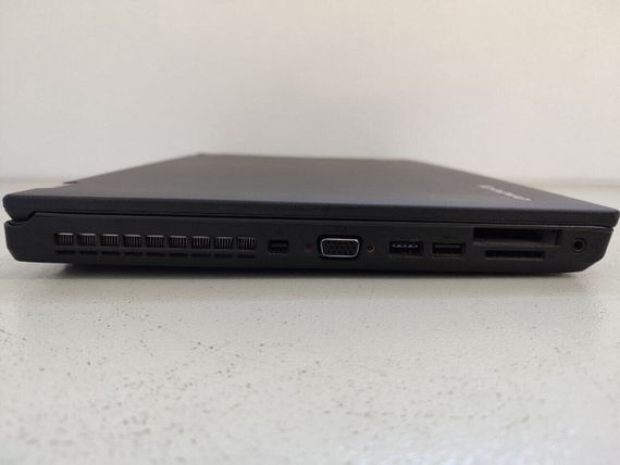 Ноутбук Lenovo ThinkPad T540p / 15.6" (1920x1080) TN / Intel Core i7-4600M (2 (4) ядра по 2.9 - 3.6 GHz) / 8 GB DDR3 / 240 GB SSD / Intel HD Graphics 4600 / WebCam / DVD-ROM / VGA б/в | Зображення 2