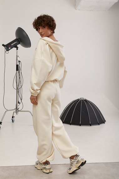 Спортивний костюм із худі та прямими штанами на затяжках - кремовий цвет, M (є розміри) | Зображення 1