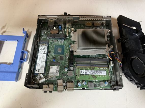 Неттоп Dell OptiPlex 5060 Micro USFF / Intel Core i5-8500T (6 ядер по 2.1 - 3.5 GHz) / 8 GB DDR4 / 256 GB SSD M.2 / Intel UHD Graphics 630 / 90W / Wi-Fi / Блок живлення в комплекті б/в | Зображення 6