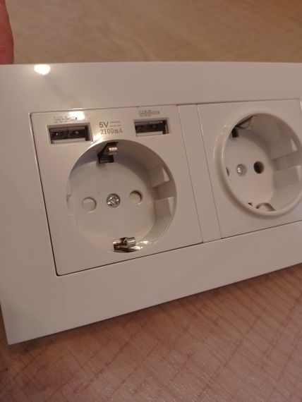 Внутрішня розетка подвійна з USB 250 В/16 А біла | Зображення 4