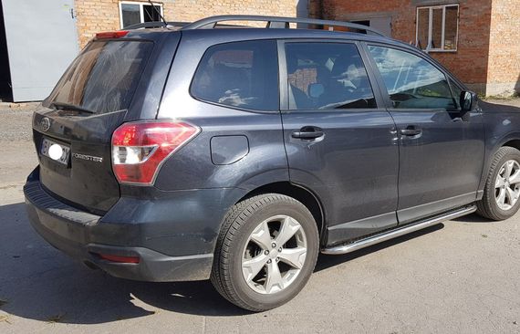 Боковые пороги Premium (2 шт., нерж.) Ø51 для Subaru Forester 2013-2018 гг
