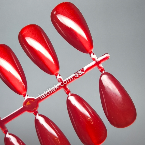 Гелевые типсы для нарощения №2 красный кошачий глаз (миндаль) 30шт