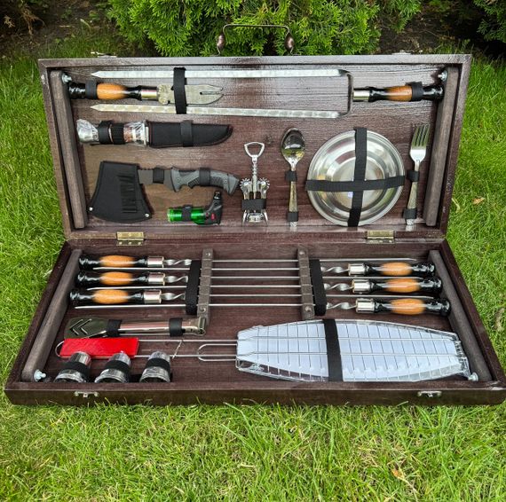 Подарочный набор для пикника GRILL MASTER ручной работы (шампура и аксессуары).