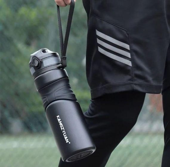 Черный компактный термос-бутылка 600 мл из нержавеющей стали для путешествий и активного отдыха | Зображення 7