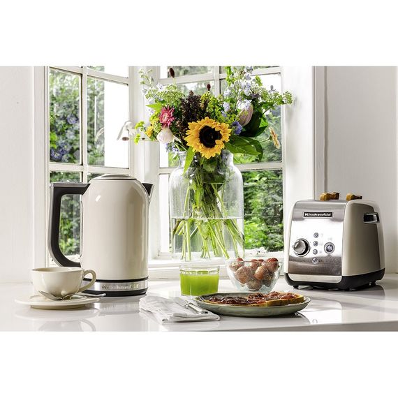 Електрочайник KitchenAid 5KEK1722EAC, кремовий | Зображення 4