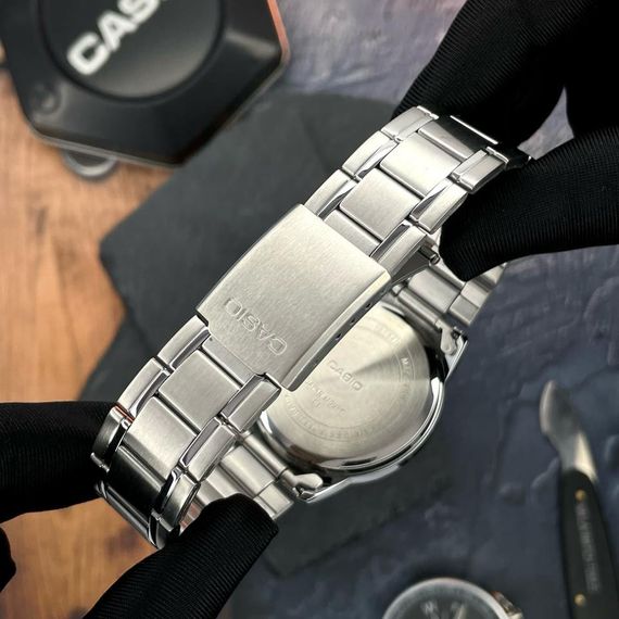 Чоловічий годинник Casio MTP-V002D-1B | Зображення 3