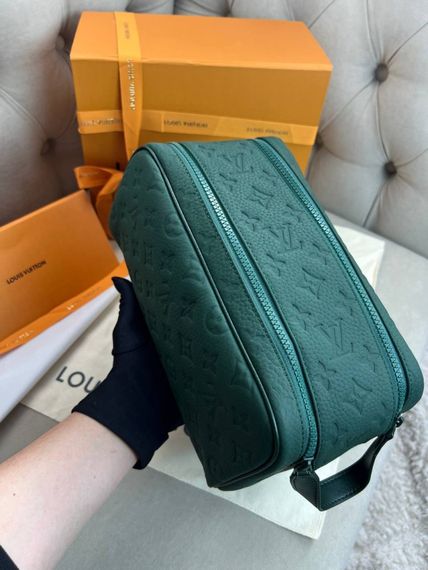 Несесер Louis Vuitton Dopp Kit Taurillon Monogram косметичка зелена c870 | Зображення 4
