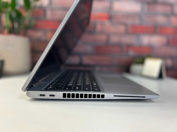 Ультрабук Dell Latitude 5520 / 15.6" (1920x1080) IPS / Intel Core i5-1135G7 (4 (8) ядра по 2.4 - 4.2 GHz) / 8 GB DDR4 / 256 GB SSD / Intel Iris Xe Graphics / WebCam б/у | Зображення 6