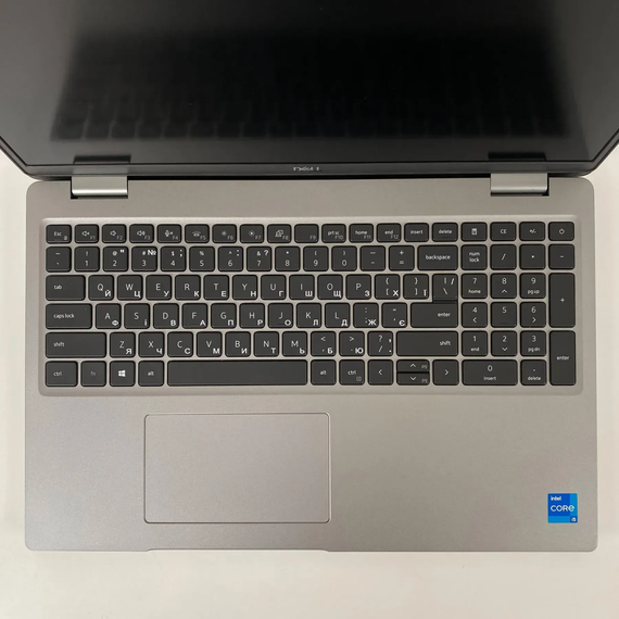 Ультрабук Dell Latitude 5520 / 15.6" (1920x1080) IPS / Intel Core i5-1135G7 (4 (8) ядра по 2.4 - 4.2 GHz) / 16 GB DDR4 / 256 GB SSD / Intel Iris Xe Graphics / HDMI / WebCam б/у + Подарок Беспроводная мышь / USB | Зображення 2