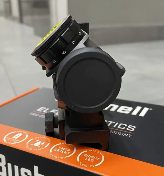 Коллиматорный прицел Bushnell AR Optics TRS-25 HIRISE 3 закрытого типа с красной точкой | Зображення 1
