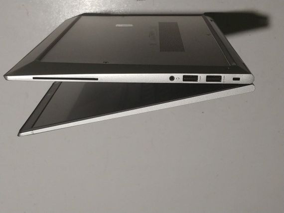 Ультрабук Б-класс HP EliteBook 840 G8 / 14" (1366x768) TN / Intel Core i5-1145G7 (4 (8) ядра по 2.6 - 4.4 GHz) / 8 GB DDR4 / 120 GB SSD / Intel Iris Xe Graphics / WebCam / TouchID / Windows 11 б/у | Зображення 3