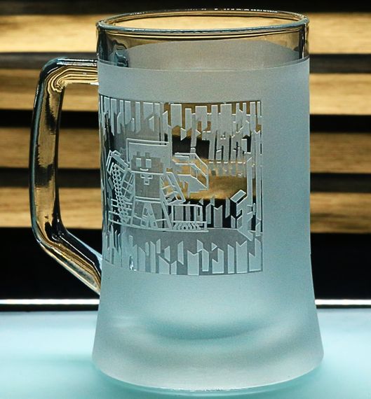 Пивной бокал 670 мл Майнкрафт с гравировкой Стеклянная кружка Minecraft с Крипером Подарок геймера Игровой мер | Зображення 5