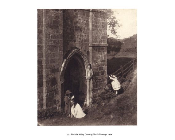 Книги про историю фотографии Roger Fenton: All the Mighty World Б/У альбомы известных фотографов Роджер Фентон | Зображення 3