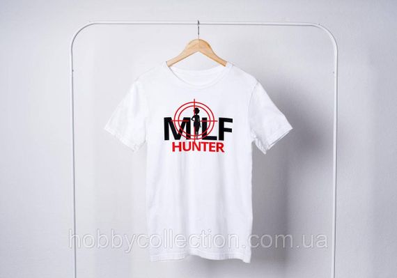 Футболка чоловіча із принтом "Milf hunter" біла | Зображення 1