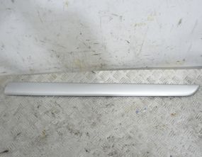 Молдинг дверей передній лівий Citroen C4 Picasso 2006-2013 Накладка передніх лівих дверей Сітроен 96590382XT