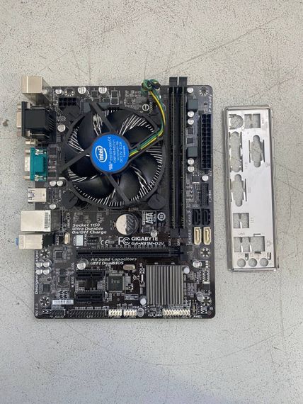 Комплект: материнська плата Gigabyte GA-H81M-D2V / Intel Core i5-4570 (4 ядра по 3,2 - 3,6 ГГц) / 8 ГБ DDR3 / Intel HD Graphics 4600 / Роз'єм LGA1150 / Кулер BOX б/в | Зображення 1