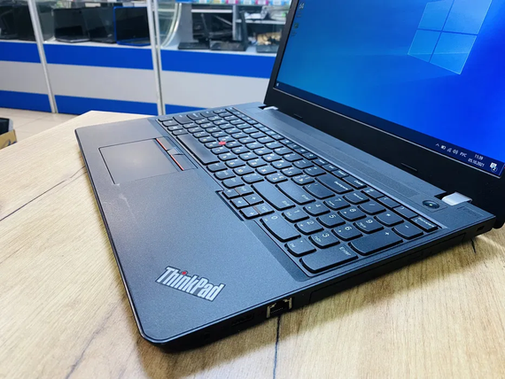 Ноутбук Lenovo Thinkpad E575 15.6" AMD A6 9500B/8gb/1000gb/Radeon R5 | Зображення 2