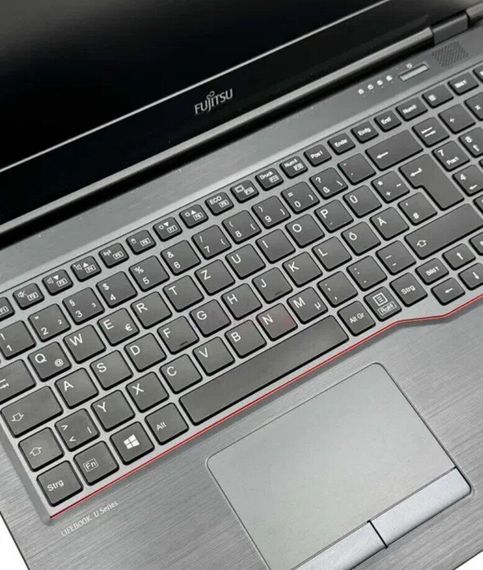 Ультрабук Fujitsu LifeBook U7510 / 15.6" (1920x1080) IPS / Intel Core i5-10210U (4 (8) ядра по 1.6 - 4.2 GHz) / 16 GB DDR4 / 512 GB SSD / Intel UHD Graphics / WebCam б/у | Зображення 6