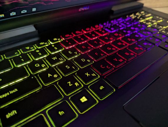 Игровой ноутбук Б-класс Dell G7 7500 / 15.6" (1920x1080) IPS / Intel Core i7-10750H (6 (12) ядер по 2.6 - 5.0 GHz) / 16 GB DDR4 / 1000 GB SSD / nVidia GeForce RTX 2060, 6 GB GDDR6, 192-bit / WebCam / Windows 10 б/у + Подарок Беспроводная мышь / USB | Зображення 5