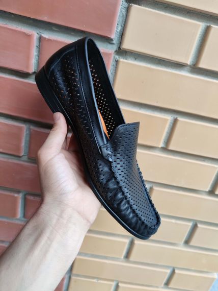 Шкіряні мокасини з перфорацією 41 розмір