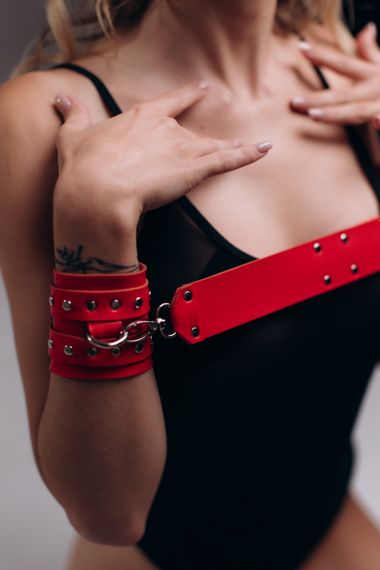 Наручники Candy Hero HC5R екокжа/RED | Зображення 4